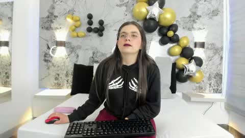 Zoe online show from 15, 4, 2026