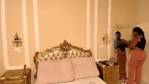 Snapshot of zoe_lennox2 chatting on 31, 7, 2026 Z O E online show from 31, 7, 2026