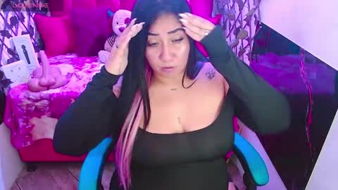 zoe_naughty22 online show from 29, 4, 2026