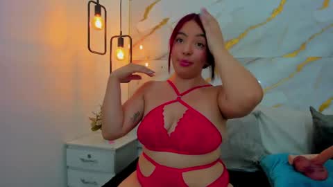 Snapshot of zoe_ross1 chatting on 8, 5, 2026 Zoe online show from 8, 5, 2026