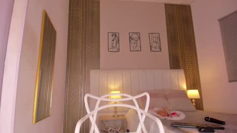 Hi guys i am Zoe  online show from 12, 2, 2026