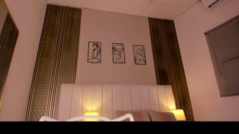 Hi guys i am Zoe  online show from 23, 4, 2026