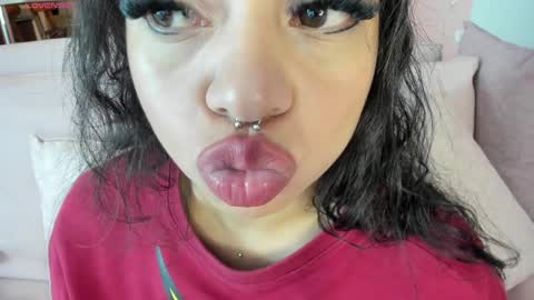 zoe_sullivan_ online show from 9, 1, 2025