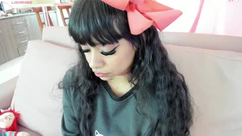 zoe_sullivan_ online show from 17, 1, 2025