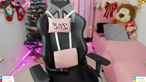 zoe_sullivan_ online show from 18, 11, 2025