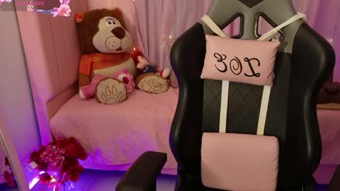 zoe_sullivan_ online show from 24, 4, 2026