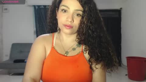 Snapshot of zoe_tai chatting on 1, 5, 2026 zoe tai online show from 1, 5, 2026