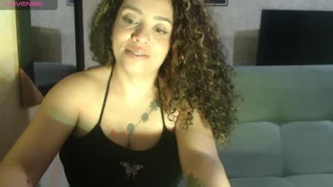 Snapshot of zoe_tai chatting on 20, 5, 2026 zoe tai online show from 20, 5, 2026