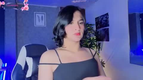 Snapshot of zoee_kiss_ chatting on 12, 6, 2026 ZOE online show from 12, 6, 2026