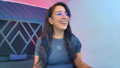 Snapshot of zoee_martins_ chatting on 2, 5, 2026 Zoe 3 online show from 2, 5, 2026