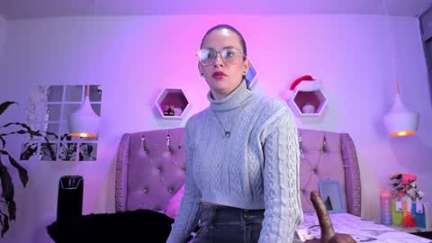 Snapshot of zoehilton chatting on 4, 1, 2025 Zoe online show from 4, 1, 2025