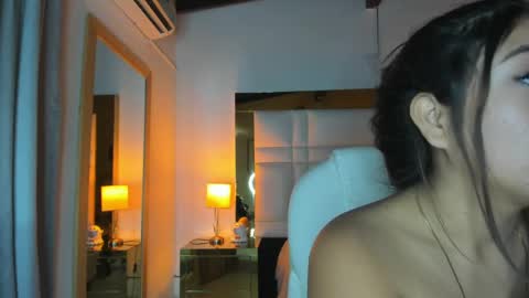 zoei_moon online show from 22, 4, 2026