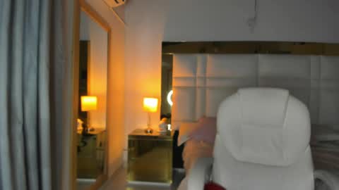 zoei_moon online show from 24, 4, 2026