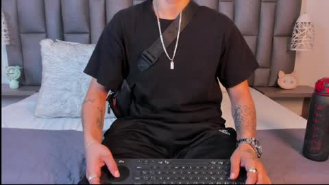 Zoe Krug online show from 23, 4, 2026