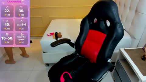 zoemartins1 online show from 28, 7, 2026