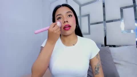 ZoeSwam online show from 8, 10, 2025