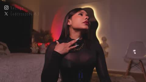 zoevidal_ online show from 4, 2, 2026