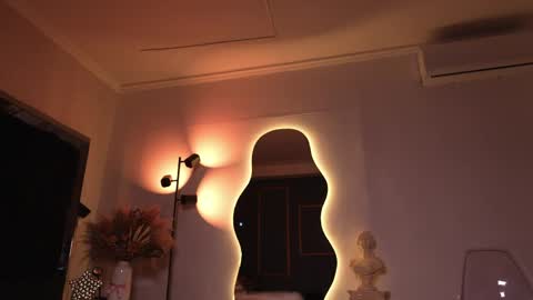 Snapshot of zoevidal_ chatting on 2, 5, 2026 zoevidal_ online show from 2, 5, 2026