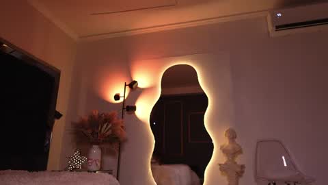 Snapshot of zoevidal_ chatting on 9, 6, 2026 zoevidal_ online show from 9, 6, 2026