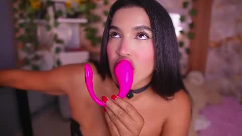 Snapshot of zoey_fox_ chatting on 10, 6, 2026 zoey fox online show from 10, 6, 2026