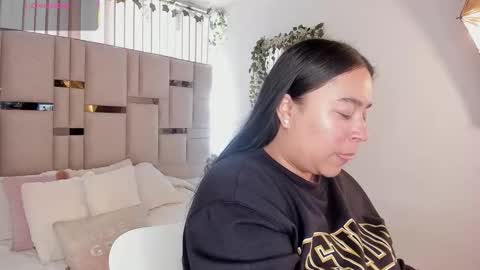 zoey thommpson online show from 11, 1, 2026