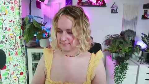 Snapshot of zoeyryan chatting on 11, 7, 2026 Zoey Ryan online show from 11, 7, 2026