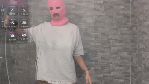 Snapshot of zoeythepinkmask chatting on 10, 10, 2025 Zoey online show from 10, 10, 2025