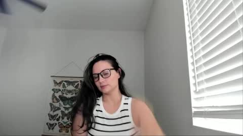 Snapshot of zoiebutterfly chatting on 16, 5, 2026 Zoie online show from 16, 5, 2026