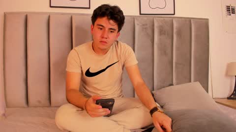 Zuky  Yakihiro online show from 23, 12, 2024