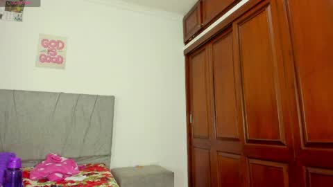 zule online show from 25, 4, 2026