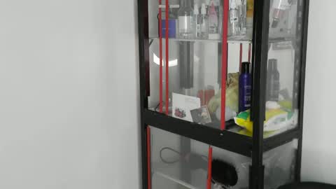 zulemapiel online show from 9, 4, 2026