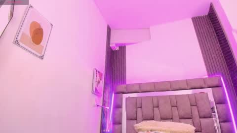 Zuly  online show from 22, 4, 2026