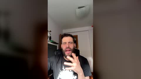 zurdineno online show from 11, 5, 2026