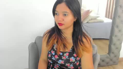 Im Zusan My schedule is from 1030pm to 430 am colombian time online show from 24, 4, 2026