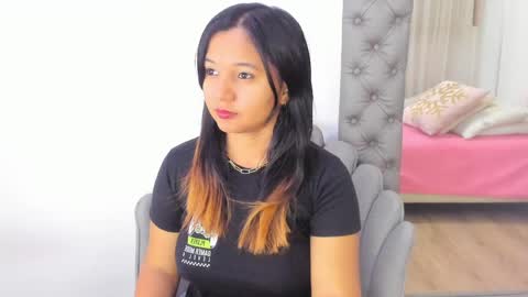 Im Zusan My schedule is from 1030pm to 430 am colombian time online show from 29, 4, 2026