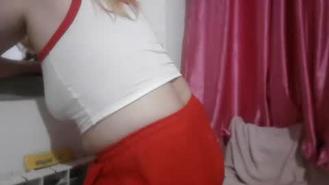 KissmemyLove online show from 28, 7, 2026