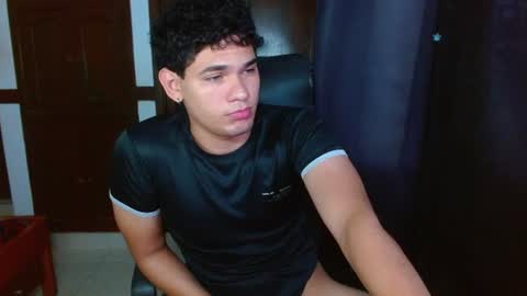 Snapshot of zyrosxk chatting on 1, 7, 2026 antonio felipe online show from 1, 7, 2026