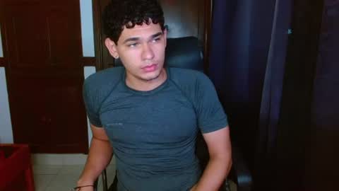 Snapshot of zyrosxk chatting on 5, 7, 2026 antonio felipe online show from 5, 7, 2026