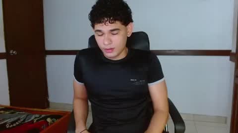 Snapshot of zyrosxk chatting on 1, 8, 2026 antonio felipe online show from 1, 8, 2026