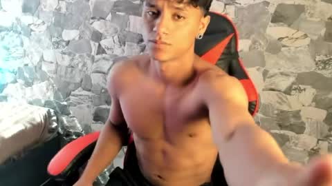 Snapshot of zyzz_1812 chatting on 6, 5, 2026 zyzz_1812 online show from 6, 5, 2026