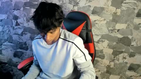 Snapshot of zyzz_1812 chatting on 12, 5, 2026 zyzz_1812 online show from 12, 5, 2026