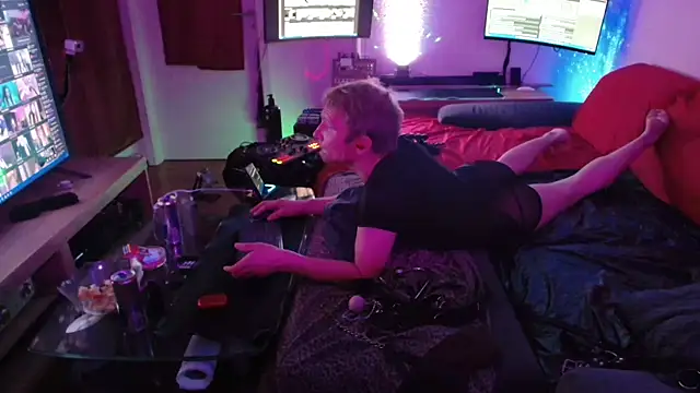 Snapshot of davidgntxxxxx chatting on 3, 12, 2025 davidgntxxxxx online show from 3, 12, 2025