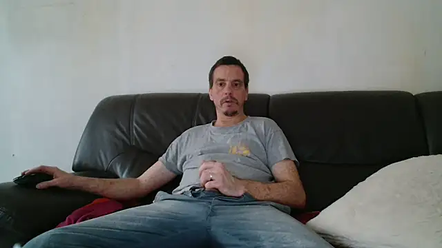 Snapshot of cloupefun chatting on 6, 11, 2025 cloupefun online show from 6, 11, 2025