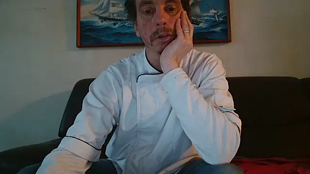 Snapshot of cloupefun chatting on 6, 1, 2026 cloupefun online show from 6, 1, 2026