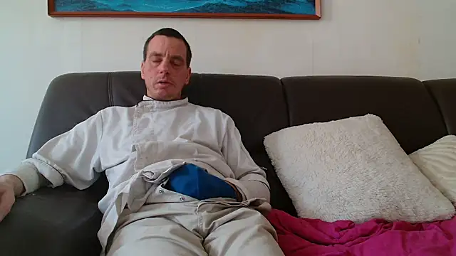 Snapshot of cloupefun chatting on 18, 1, 2026 cloupefun online show from 18, 1, 2026