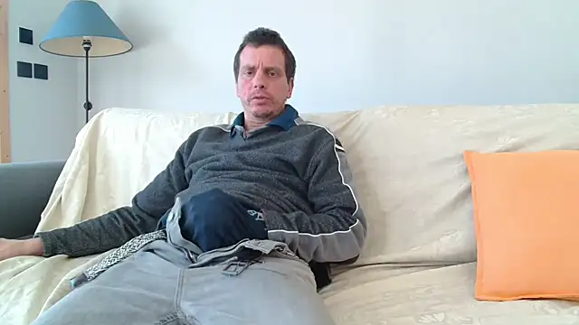 Snapshot of cloupefun chatting on 9, 3, 2026 cloupefun online show from 9, 3, 2026