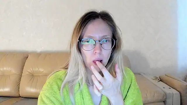 angelmommu online show from 25, 2, 2025