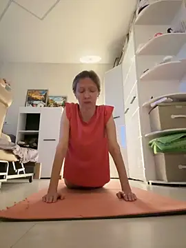 angelmommu online show from 5, 11, 2025