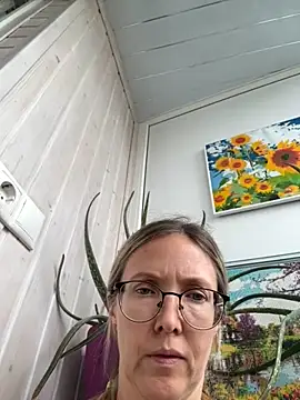 angelmommu online show from 11, 6, 2026