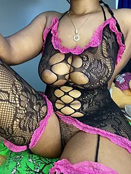 Snapshot of bigbooobs3 chatting on 23, 9, 2025 bigbooobs3 online show from 23, 9, 2025